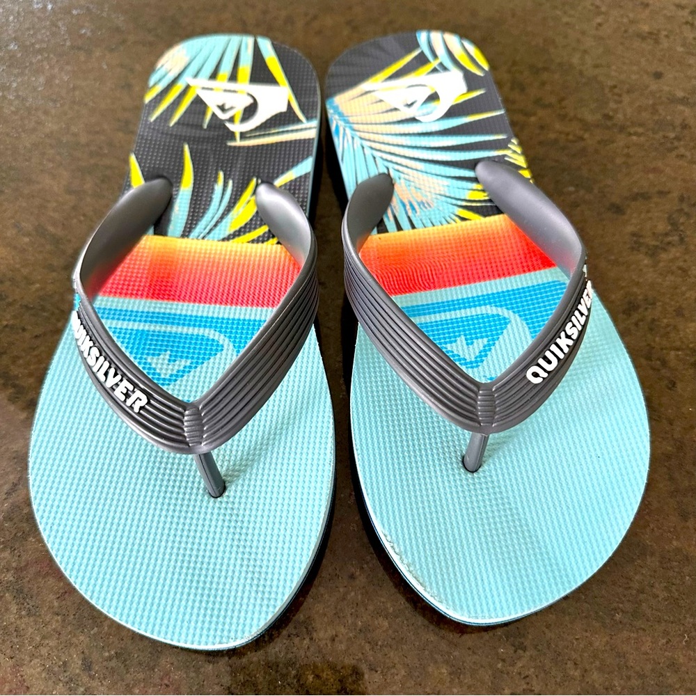 Quiksilver Kids Flip Flops. Blue/Black/Orange/Yellow. Size Big Kid 4/5.